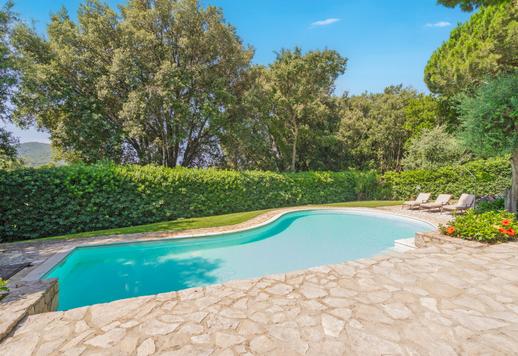 Luxury seaside villas in Tuscany Image 8