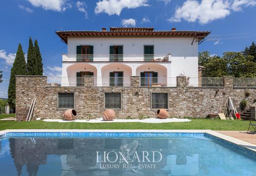 Villa di lusso con piscina a Firenze Image 9