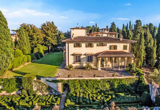 Pian dei Giullari tepesindeki satılık büyük tarihi ilgi Villa Image 1