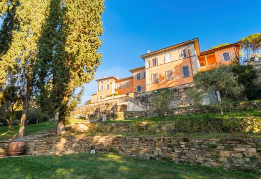 Villa on uima-allas myytävänä Florence Image 9
