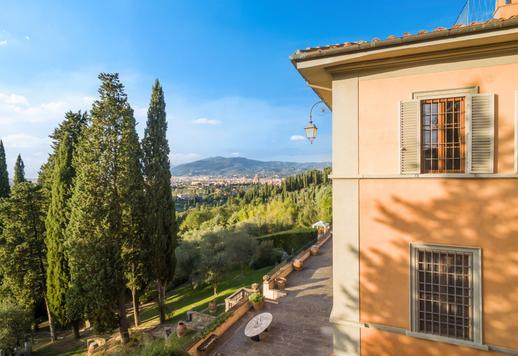 Villa on uima-allas myytävänä Florence Image 2
