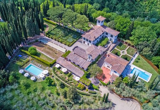 Prestigious complex for sale in Tuscany Image 2