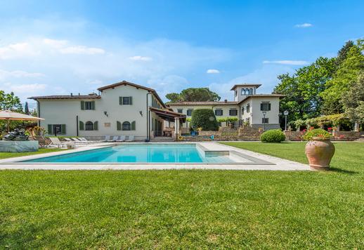 Prestigious complex for sale in Tuscany Image 7