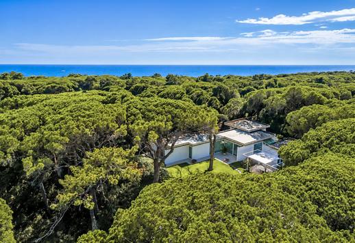 Prestigeresidenz am Meer der Toskana zum Verkauf Image 1