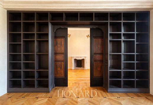 Incantevole residenza di assoluto pregio in vendita a Porta Monforte Image 7