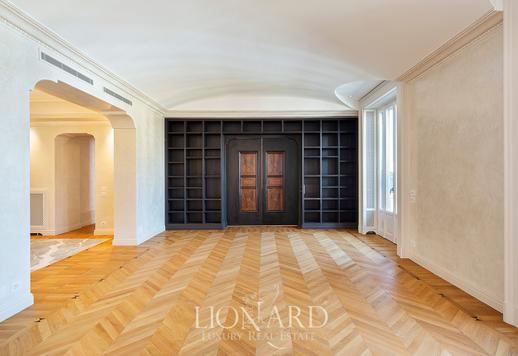 Incantevole residenza di assoluto pregio in vendita a Porta Monforte Image 6