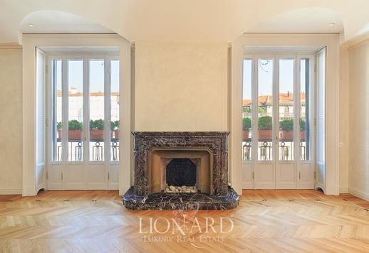 Incantevole residenza di assoluto pregio in vendita a Porta Monforte Image 8