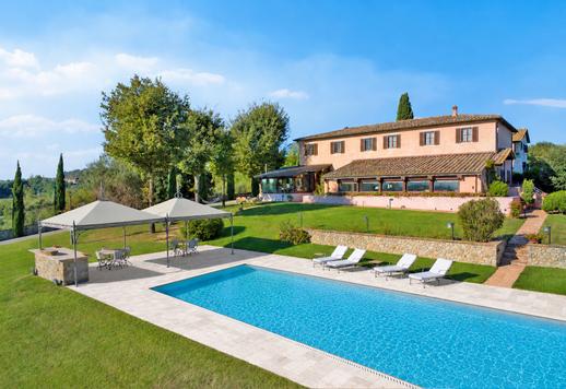 Proprietà di 600 mq che comprende villa e seconda villetta, su 20 ettari di terreno in posizione panoramica privilegiata Image 2