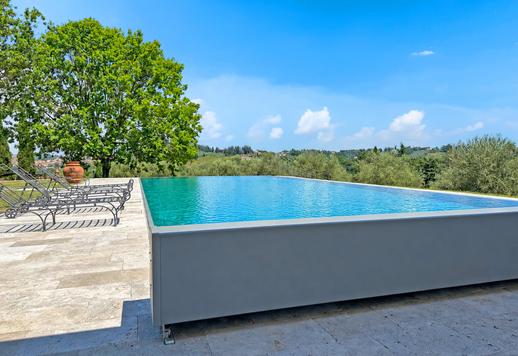 Proprietà di 600 mq che comprende villa e seconda villetta, su 20 ettari di terreno in posizione panoramica privilegiata Image 7