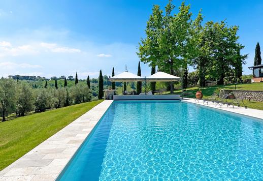 Proprietà di 600 mq che comprende villa e seconda villetta, su 20 ettari di terreno in posizione panoramica privilegiata Image 4