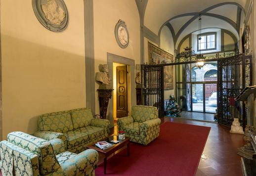 Espléndido edificio histórico en venta en Florencia Image 7