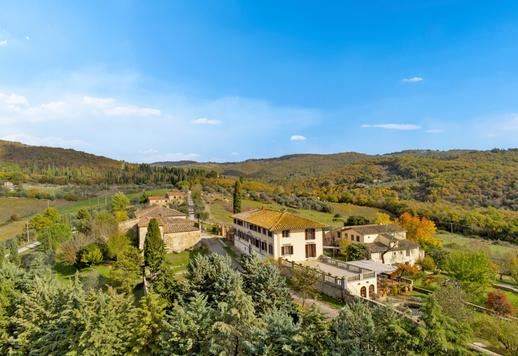 Underbar villa med 180 hektar gård till salu i Chianti Image 4