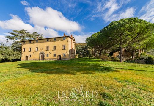 Starożytny zamek w panoramicznej pozycji na sprzedaż w pobliżu Cortony Image 7