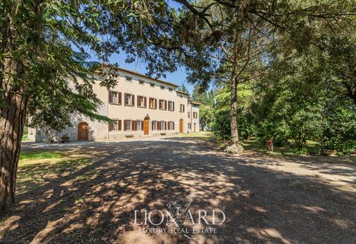 Prestižinis turtas su alyvuogių giraite parduodamas San Miniato mieste Image 3