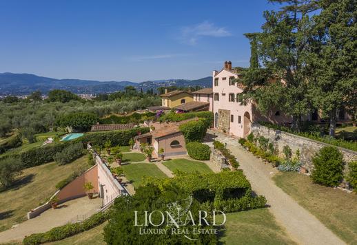 Wonderful villa for sale in an exclusive hilly area of Florence Image 9