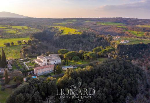 Ex convento secular en venta a las puertas de Umbria y de Toscana Image 3