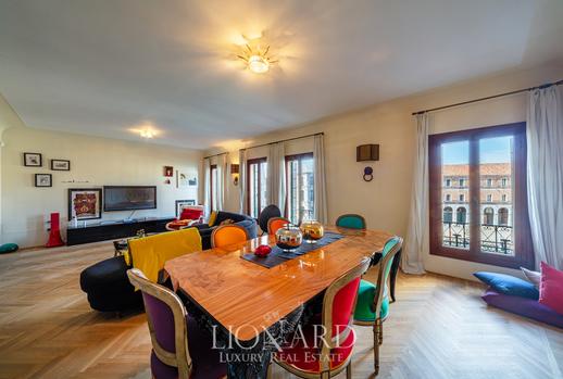 Propriedade de luxo com design moderno no coração histórico de Veneza Image 7