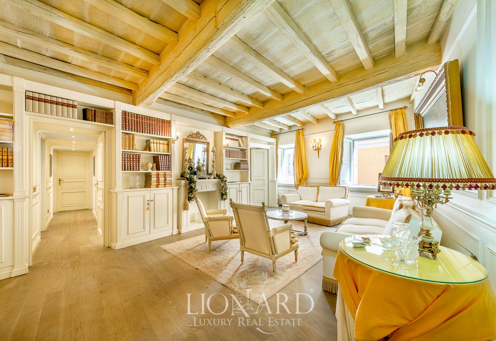 Charming Apartment In The Centre Of Rome | Lionard