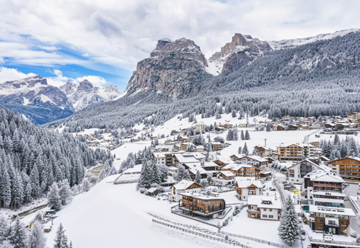 Modernes Designgebäude in der herrlichen Umgebung der Dolomiten Image 7