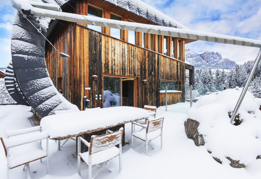 Modernes Designgebäude in der herrlichen Umgebung der Dolomiten Image 3