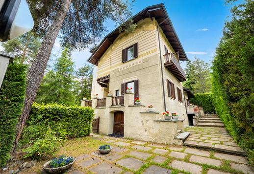 Elégante portion indépendante au centre de Bardonecchia près des pistes de ski Image 4