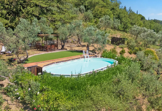 Boerenvilla van 400 m² over drie verdiepingen op een dominante locatie in de heuvels van Bagno a Ripoli met vrij uitzicht over de hele stad Image 4