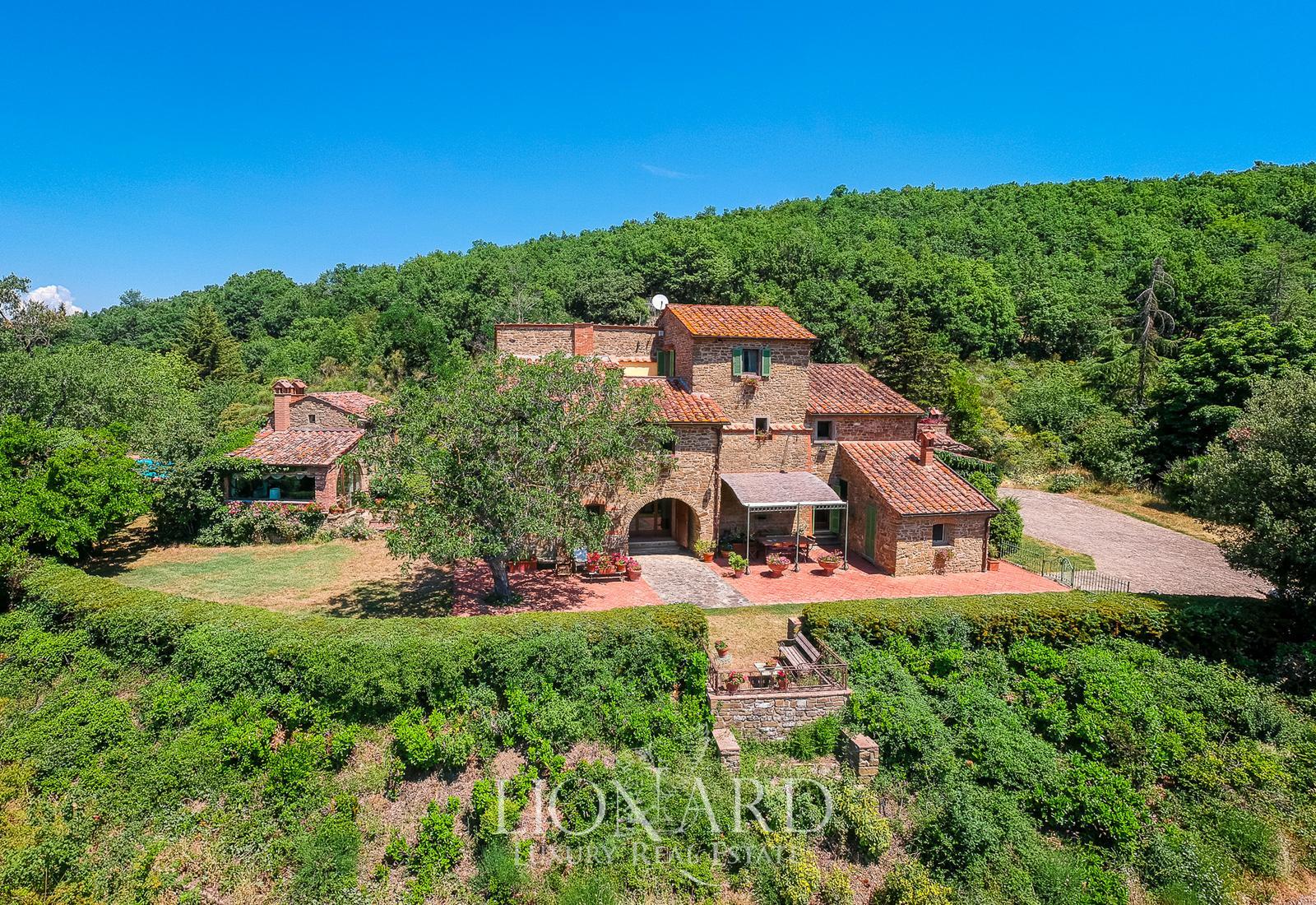 charming-property-in-tuscany-