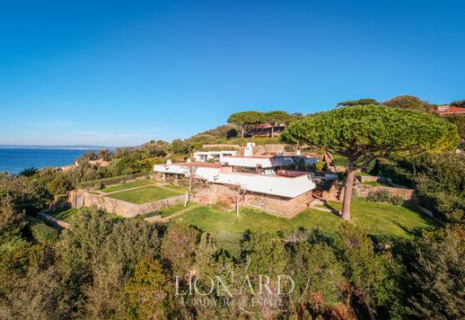 Residenza di pregio con parco terrazzato sul mare di Punta Ala Image 4