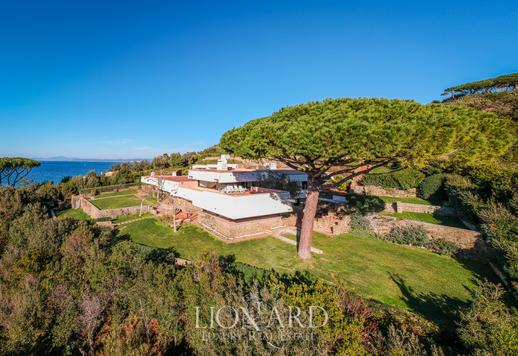 Residenza di pregio con parco terrazzato sul mare di Punta Ala Image 5