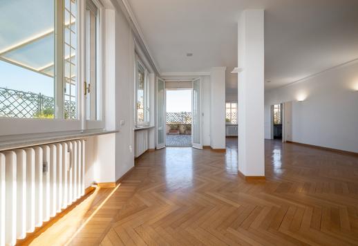 Apartamento de 330 m² com terraço perimetral de 280 m² a curta distância da Villa Borghese Image 8