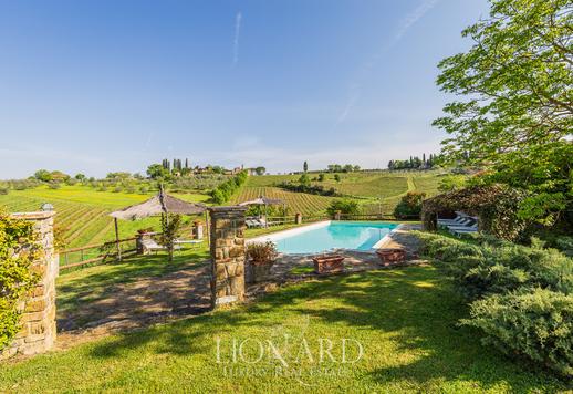 Landbruksselskap med resort til salgs i et av områdene som innkapsler essensen av Toscana Image 9