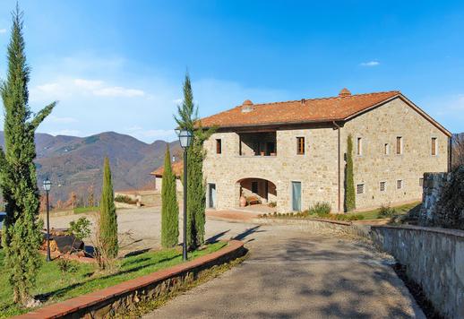 Italian Villas For Sale - Tuscan Villa Image 1