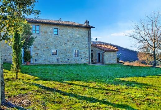 Italian Villas For Sale - Tuscan Villa Image 3