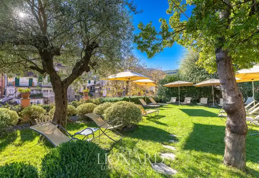 Fantastisk gammel landsby som ligger mellom havet og fjellene langs vestlige Liguria Image 4