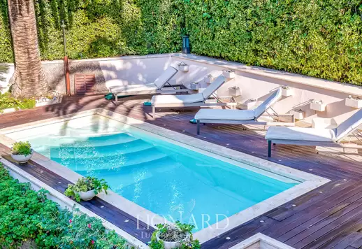 Villa de luxe à vendre à deux pas du centre historique de Rome Image 3