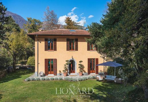 ملكية قديمة تم تجديدها بدقة على بعد خطوات قليلة من شواطئ بحيرة كومو Image 8