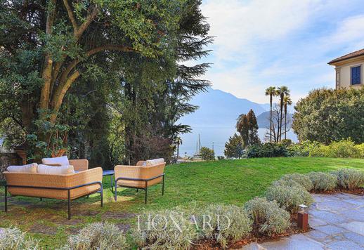 ملكية قديمة تم تجديدها بدقة على بعد خطوات قليلة من شواطئ بحيرة كومو Image 5