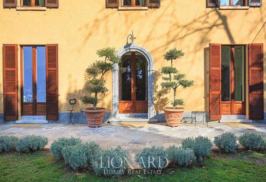 ملكية قديمة تم تجديدها بدقة على بعد خطوات قليلة من شواطئ بحيرة كومو Image 4