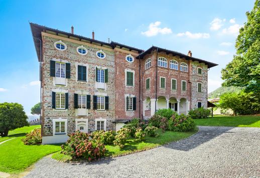 Prestigiosa residenza signorile di 1071 metri quadrati risalente agli anni Venti, perfettamente conservata. Image 3