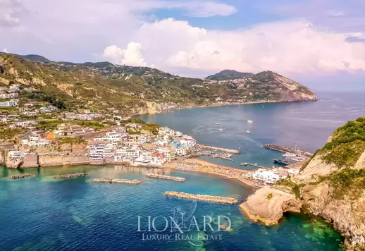 Luksusresort på den kjente øya Ischia Image 5