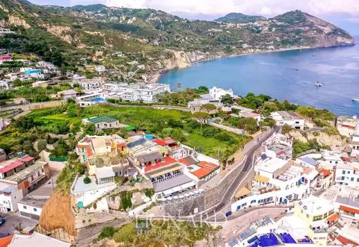 Luksusresort på den kjente øya Ischia Image 9