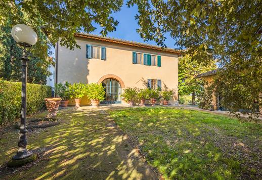 Casale rustico ristrutturato in vendita a pochi chilometri da Firenze Image 5