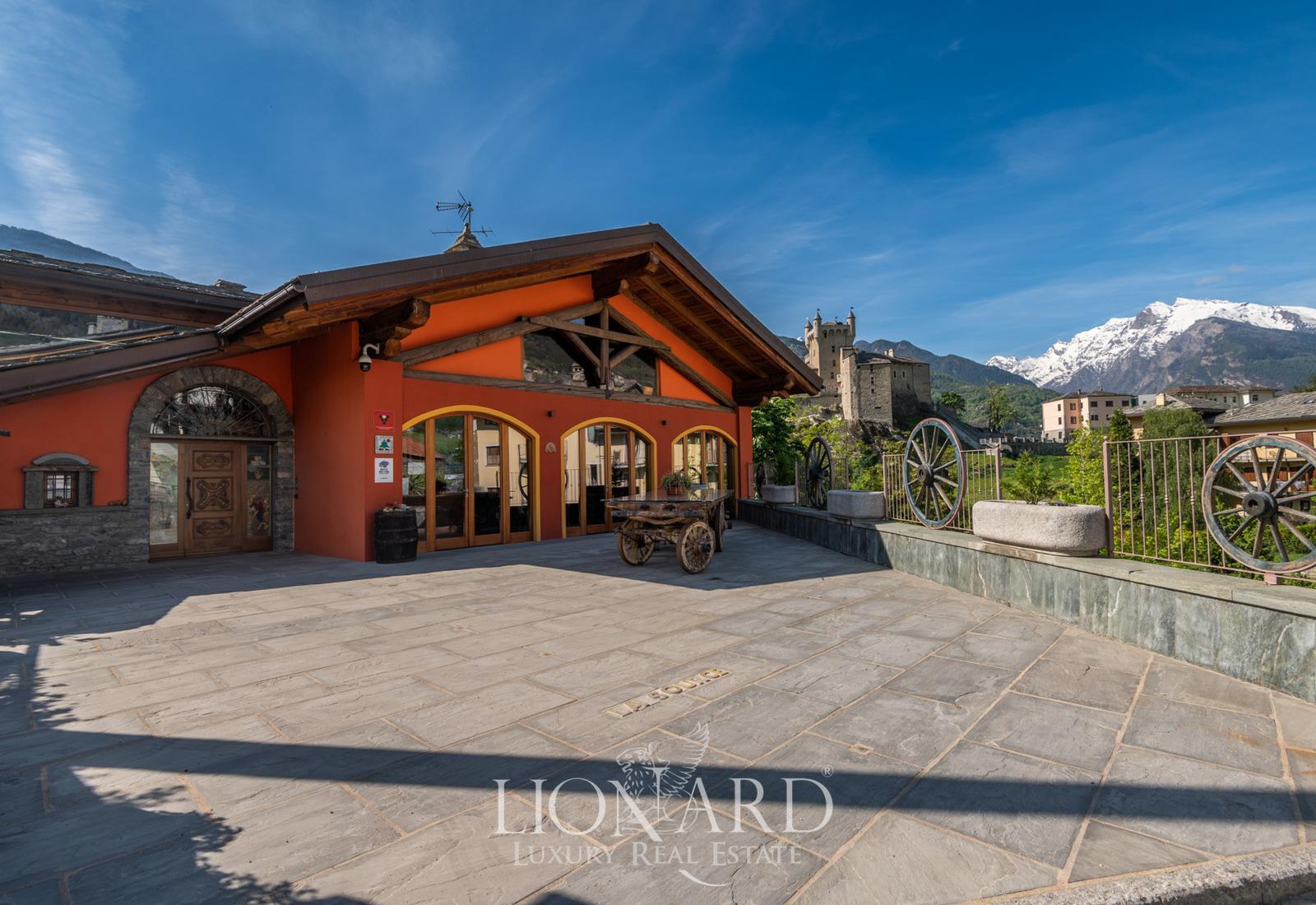 Stunning Chalet With A Farm For Sale In Valle D'Aosta Lionard