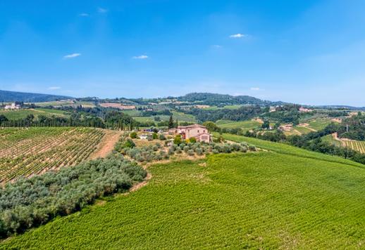 산 지미냐노(San Gimignano)의 녹음이 우거진 언덕에 수영장과 67헥타르 규모의 부지를 갖춘 고대 마을 매매 Image 3