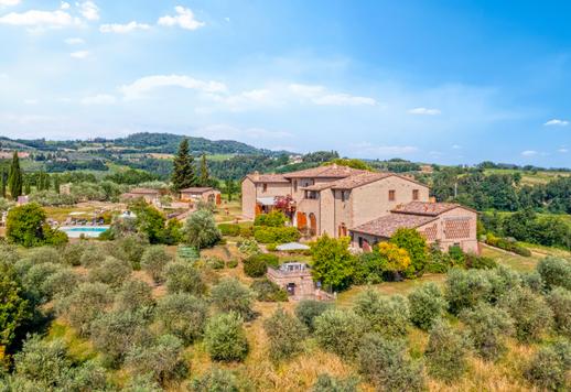 산 지미냐노(San Gimignano)의 녹음이 우거진 언덕에 수영장과 67헥타르 규모의 부지를 갖춘 고대 마을 매매 Image 5