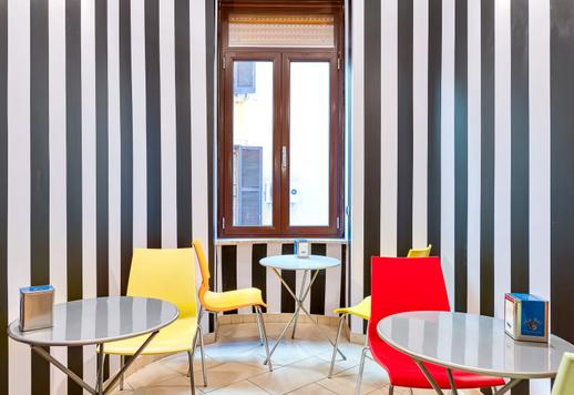 Na sprzedaż apartament przerobiony na hotel w dzielnicy Prati, naprzeciwko kultowego Zamku Image 5