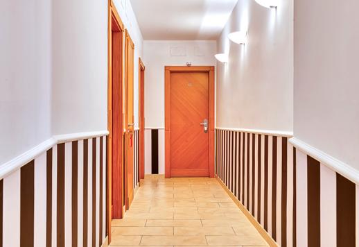 Na sprzedaż apartament przerobiony na hotel w dzielnicy Prati, naprzeciwko kultowego Zamku Image 6