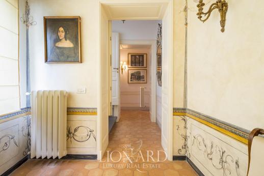 Historiskt palats med panoramaterrass till salu i centrum av den gamla staden Bolsena Image 9