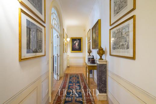 Historiskt palats med panoramaterrass till salu i centrum av den gamla staden Bolsena Image 4
