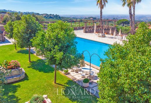 Prabangi vila senovės romėnų namo stiliaus, kurią suprojektavo garsus režisierius ir aktorius Alfio Caltabiano Image 4